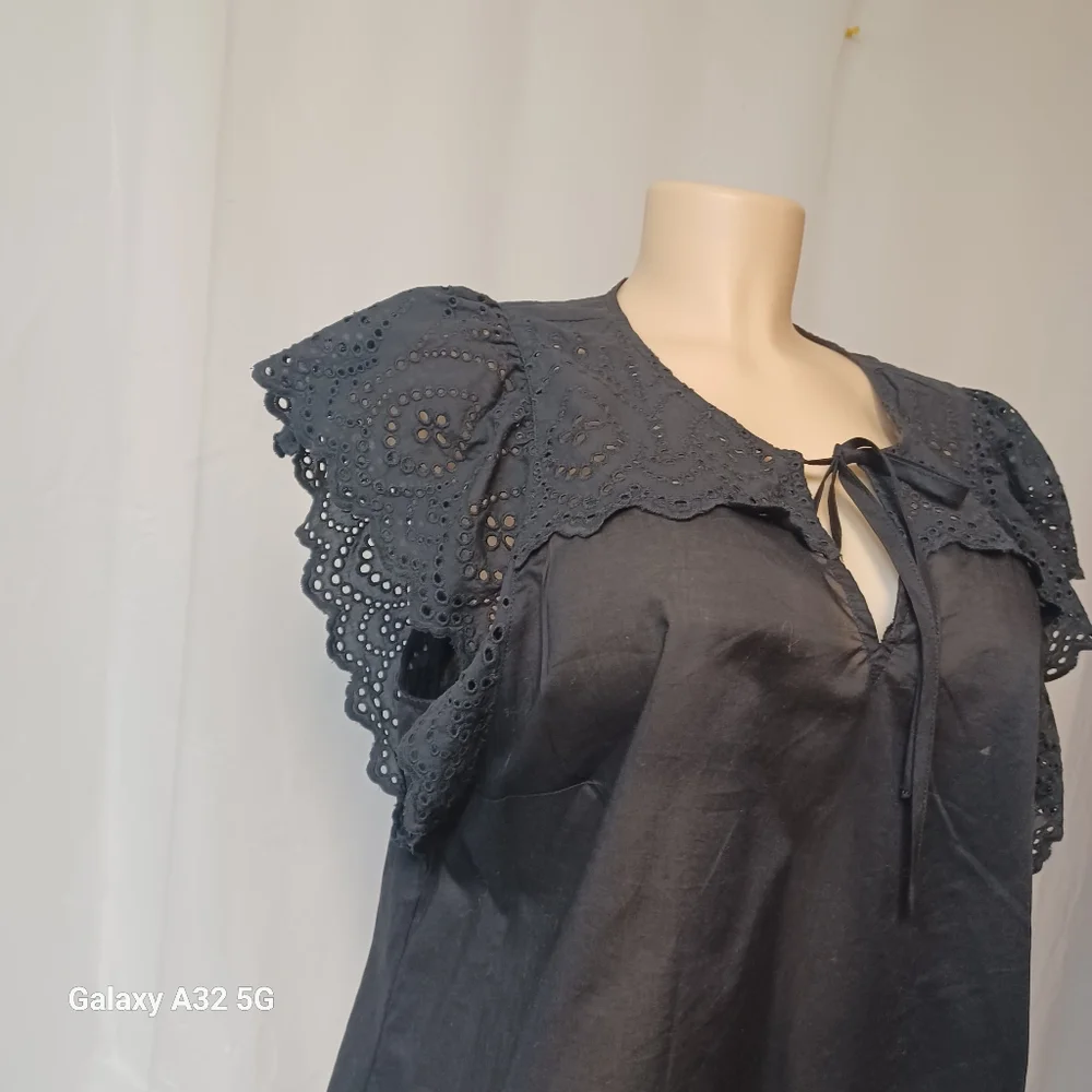 Nine West Women Size XL Black Flutter Sleeve Blouse with Tie Front - Picture 4 of 12